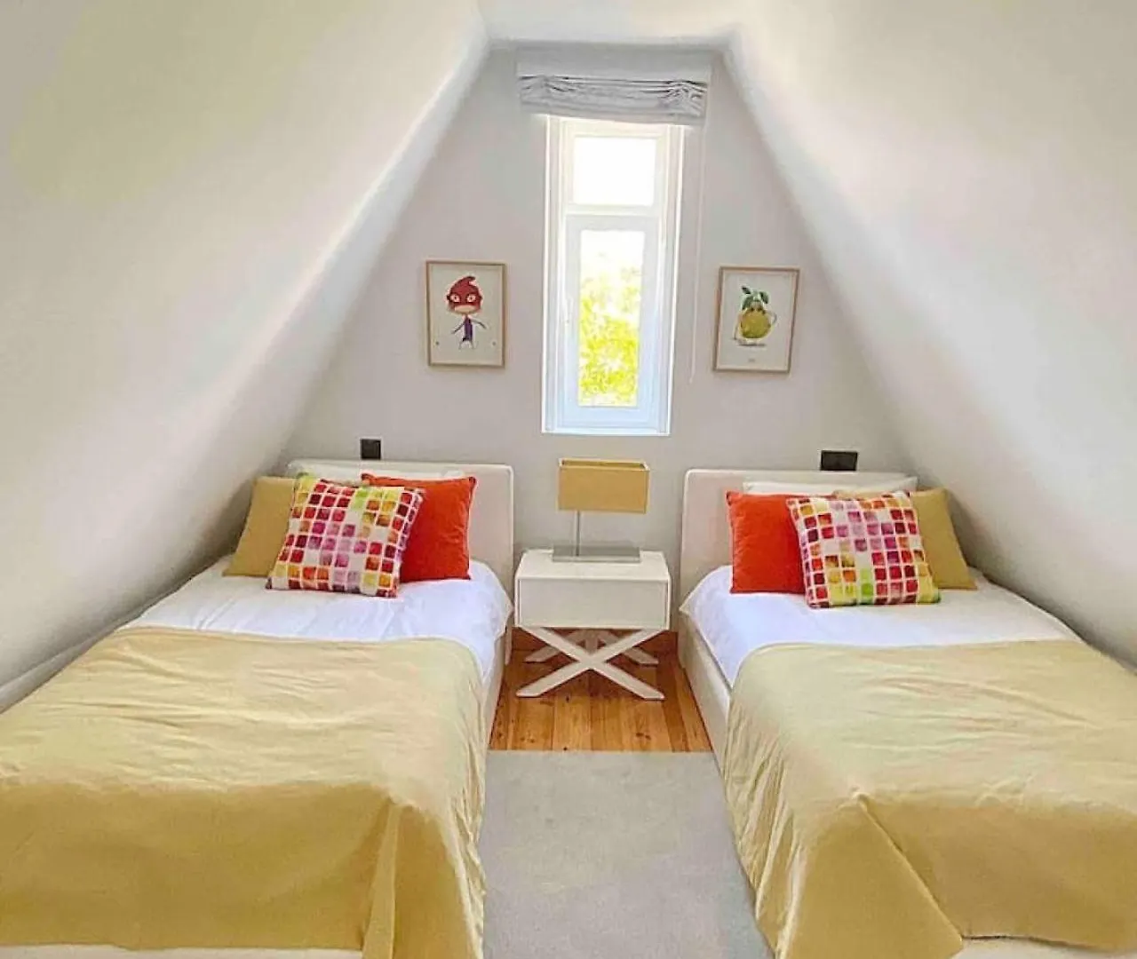 Sea View Loft 30 Secs To Beach In Historic Old Town Cascais